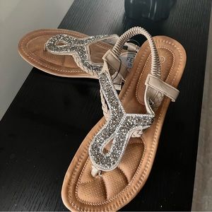 NWT, Size 11, Stylish Slip On Summer Sandals
